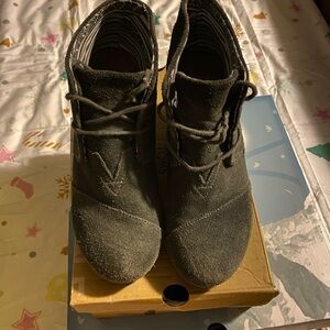TOMS Charcoal Suede Lace-Up Boots